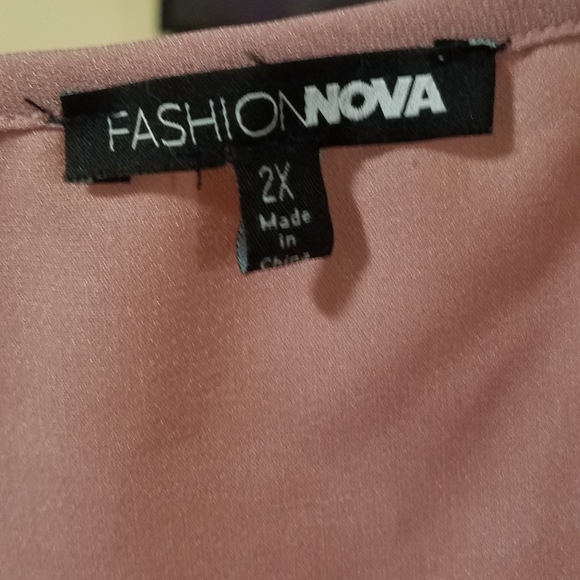 Elegant deep V Fashion Nova Blouse - Picture 2 of 7